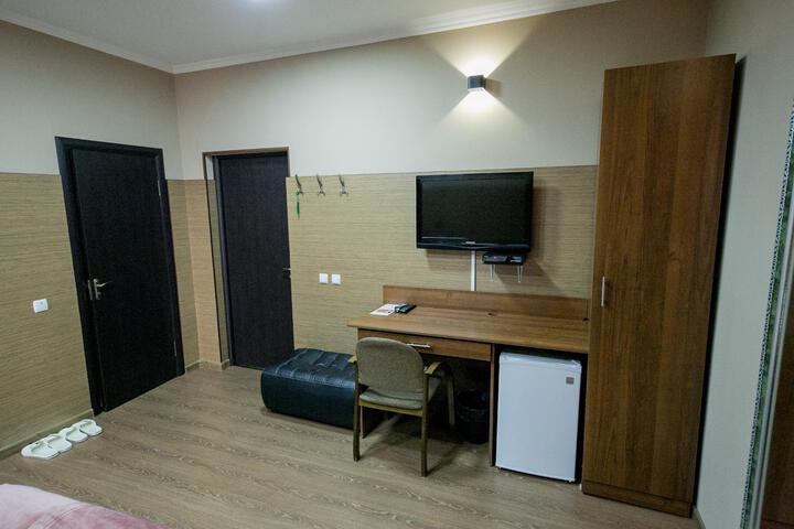 Room 71 of 79