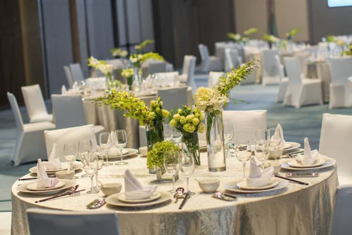 Ballroom/Hall 118 of 151