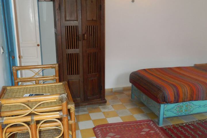 Room 107 of 266