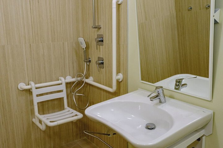 Room 5 of 26