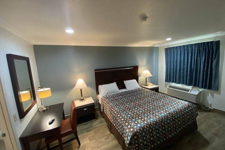 Standard | King Bed (12 of 33)