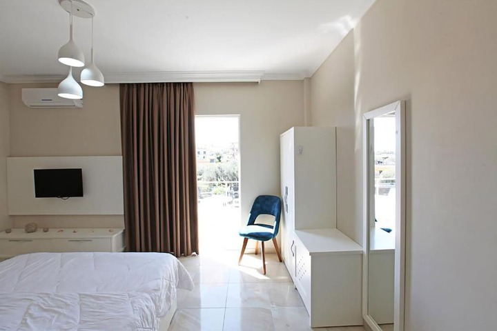 Room 6 of 46