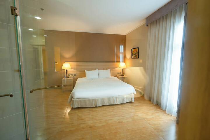 Room 38 of 184