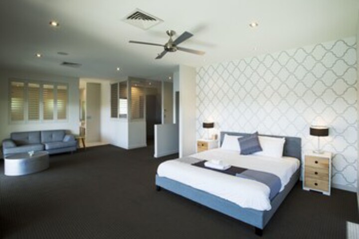 Room 3 of 21