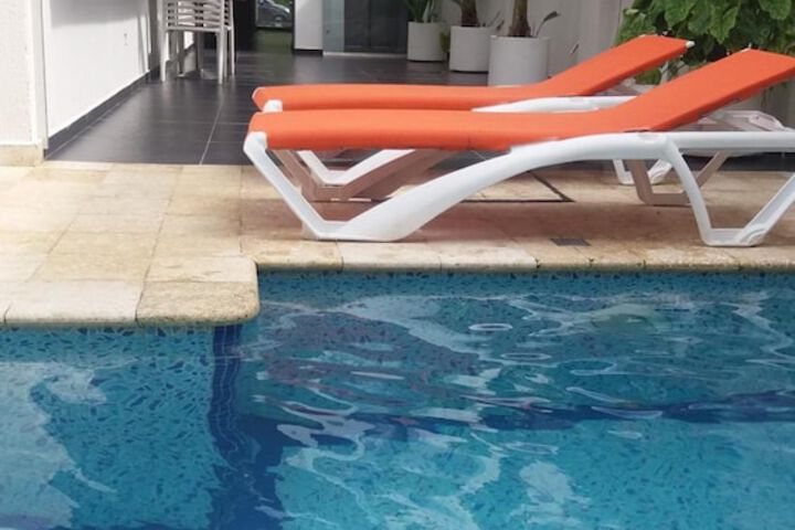 Pools & Facilities