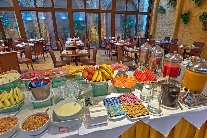 Dining 62 of 71