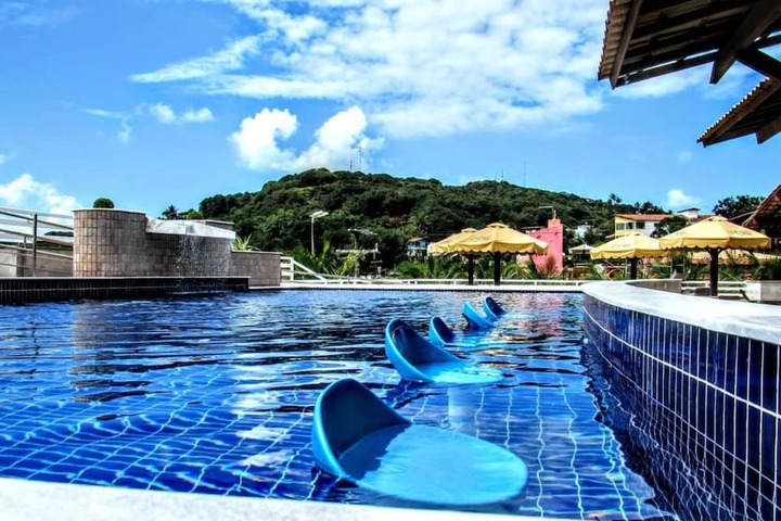 Pool 22 of 64