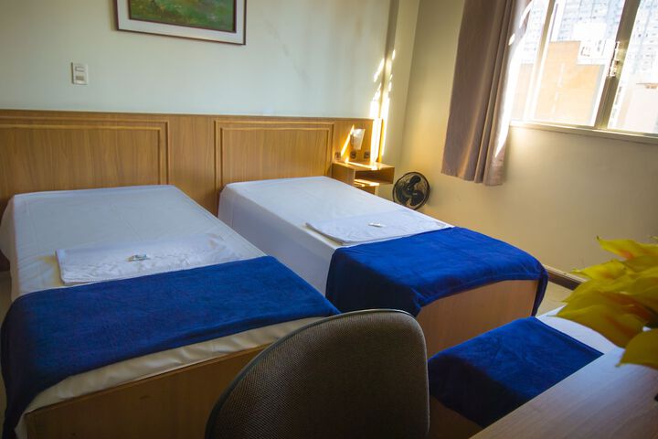 Room 9 of 37