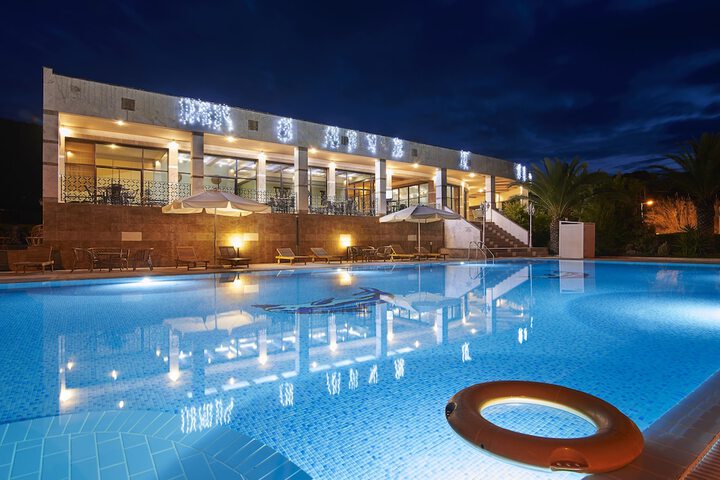 Pool Hotel