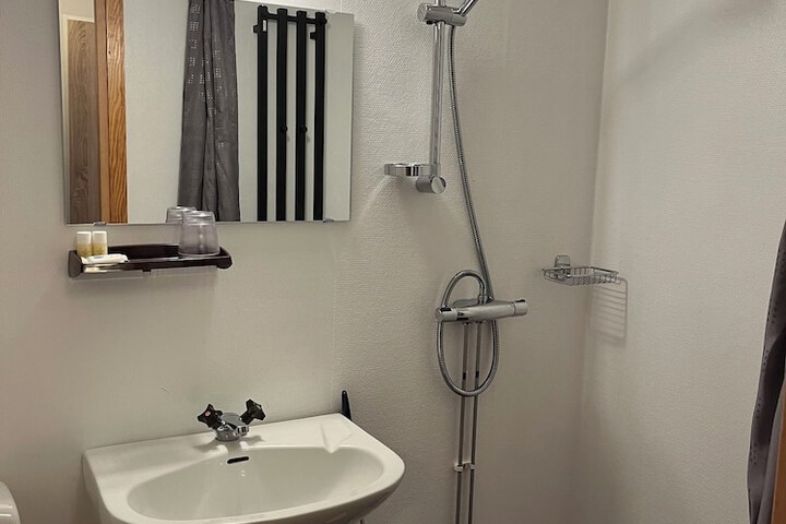 Room 33 of 92