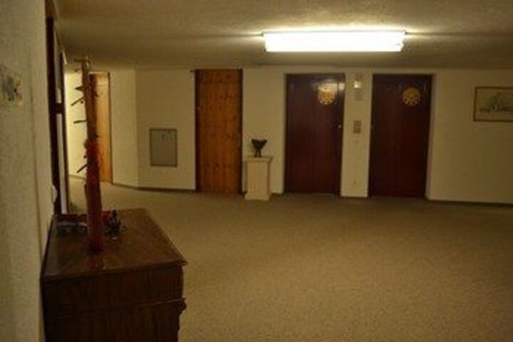 Ballroom/Hall 48 of 83