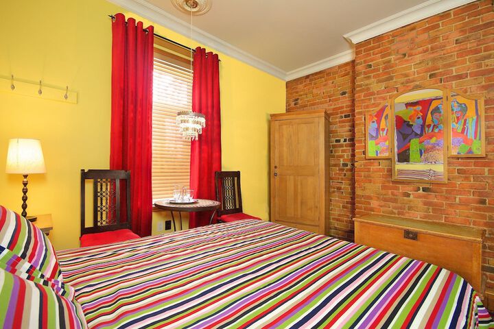 Room 6 of 57