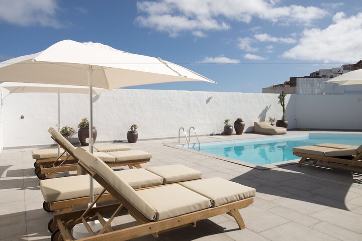 Pool 7 of 8