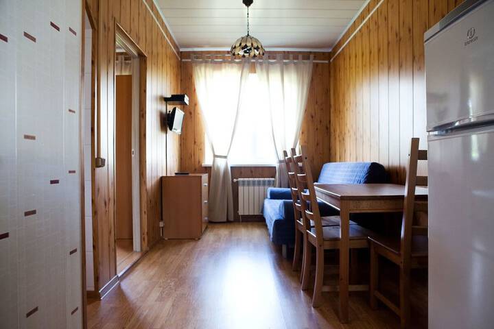 Room 10 of 111