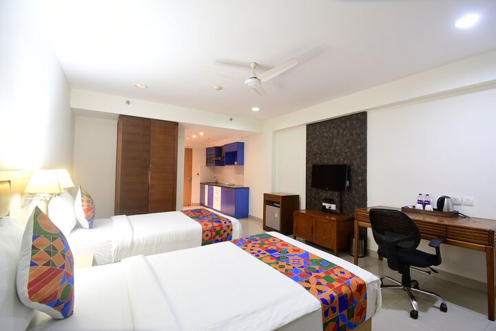 Room 12 of 38
