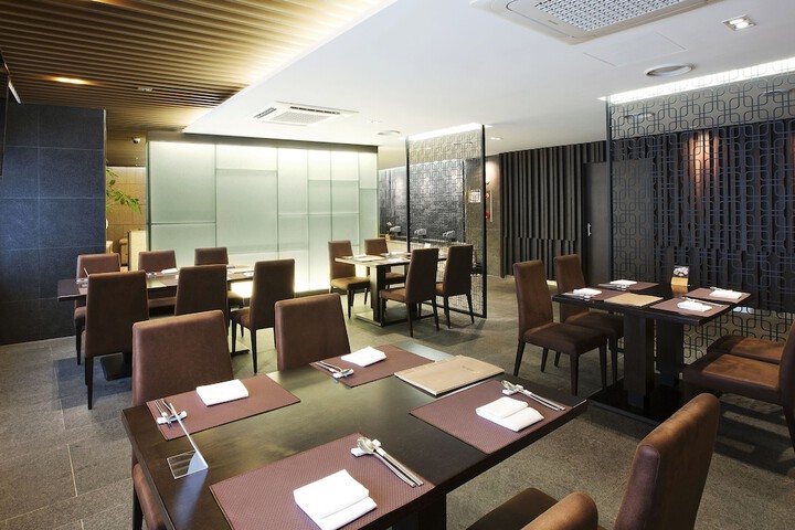 Dining Photos