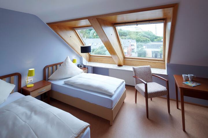 Room 15 of 26