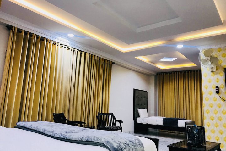 Room 17 of 87
