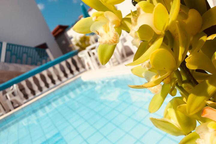 Pool 2 of 18