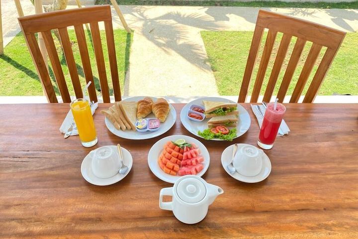 Breakfast/Coffee Service 21 of 31