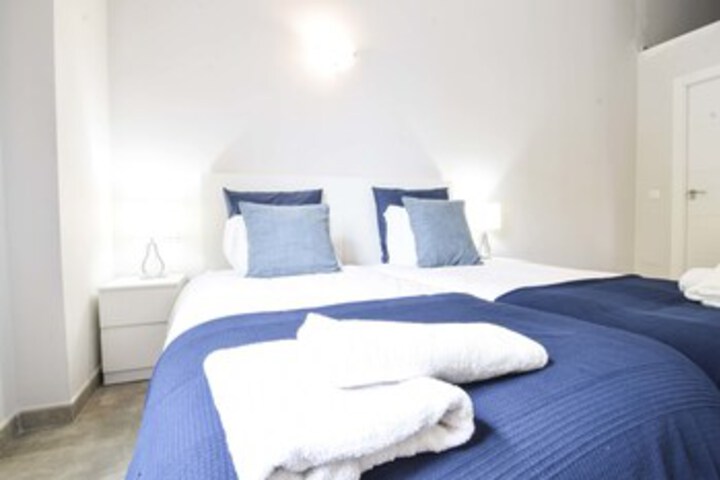 Room 40 of 72