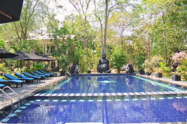 Pool 16 of 27