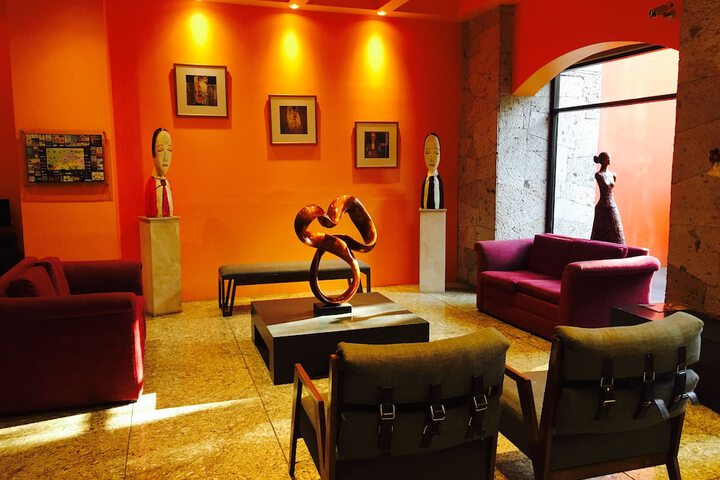 Entrance & Lobby