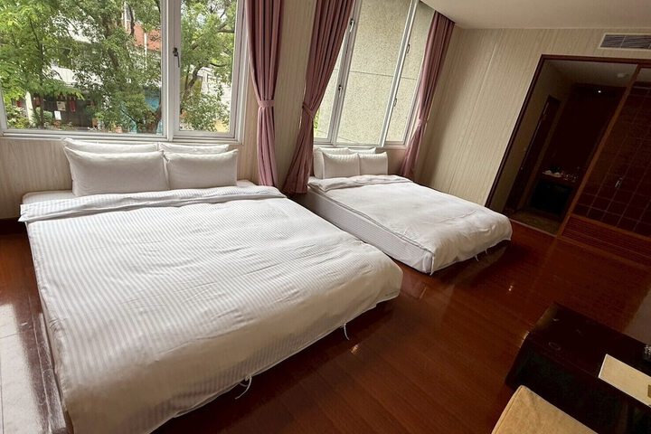 Room 37 of 70
