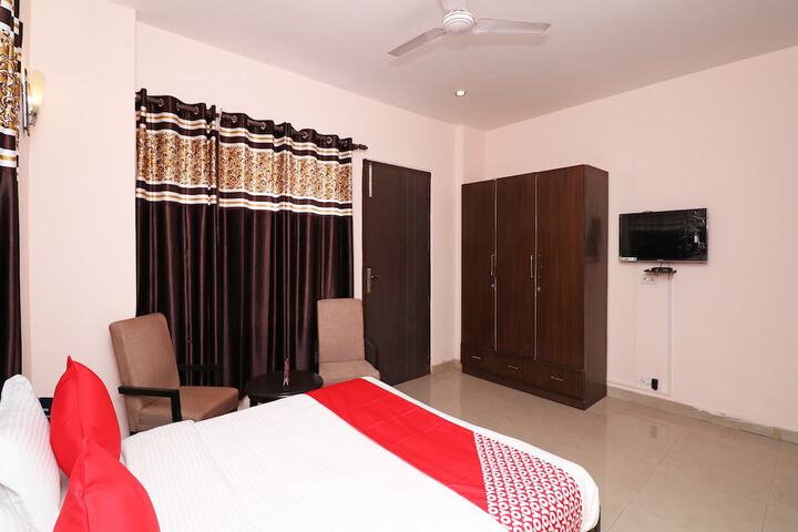 Room 15 of 23