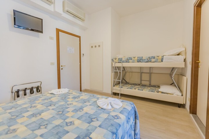 Room 56 of 112