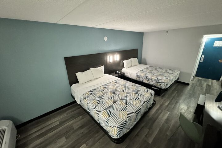2 Queen Beds Suite Micfridge (16 of 22)