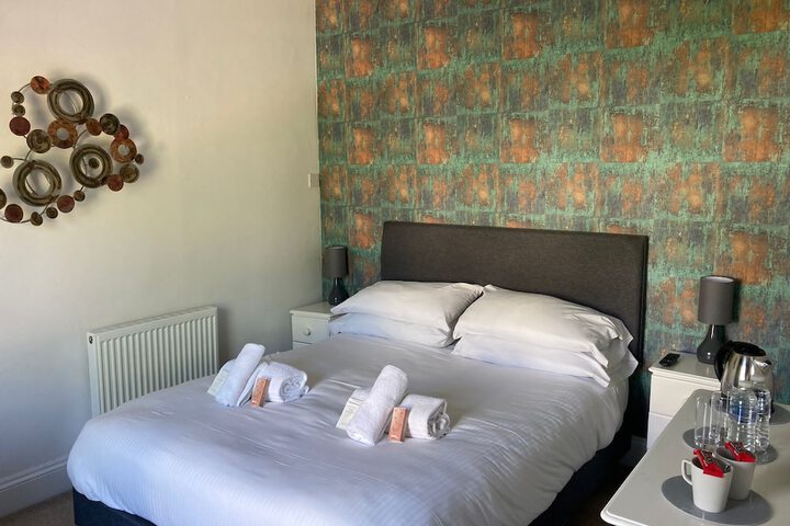 Room 13 of 25