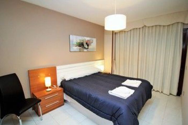 Room 12 of 27
