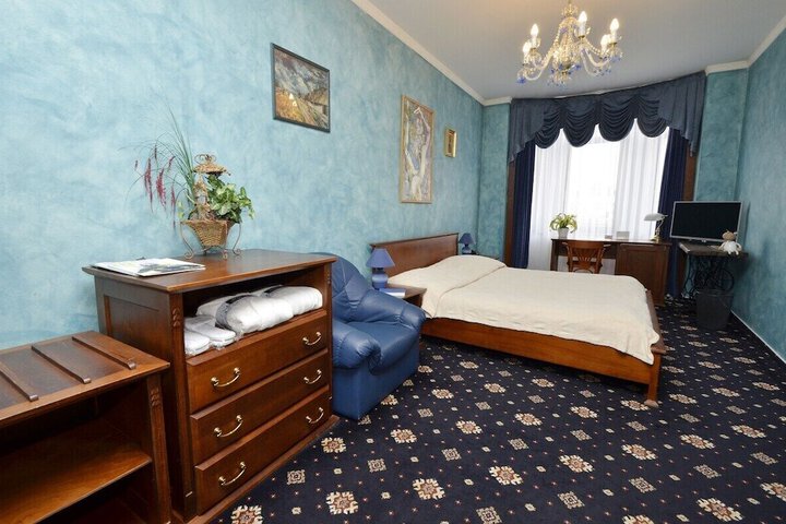 Room 13 of 47