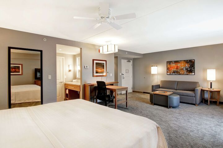 Room 17 of 60