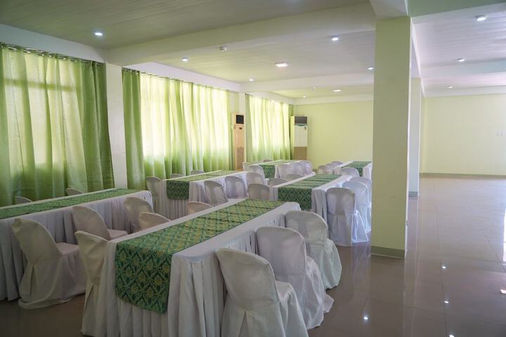Ballroom/Hall 25 of 35