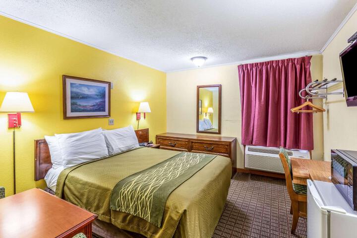 2 Double Beds (2 of 11)