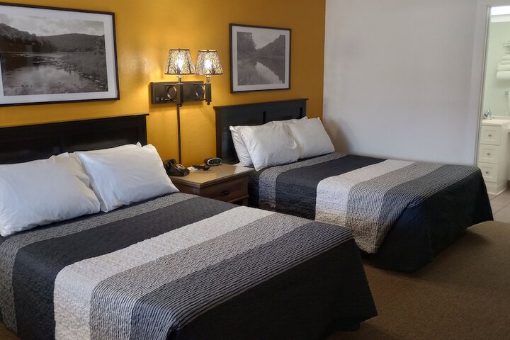 Room 9 of 19