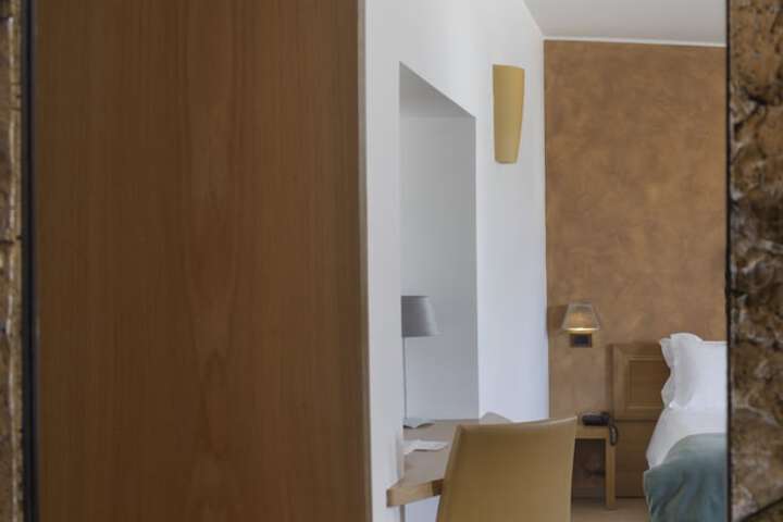 Room 7 of 23