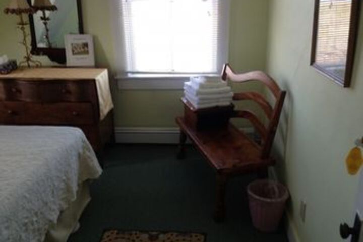 Room 2 of 4