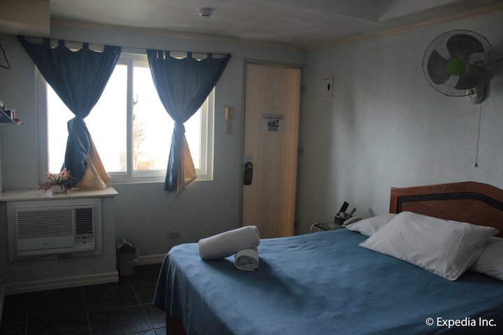 Room 5 of 83