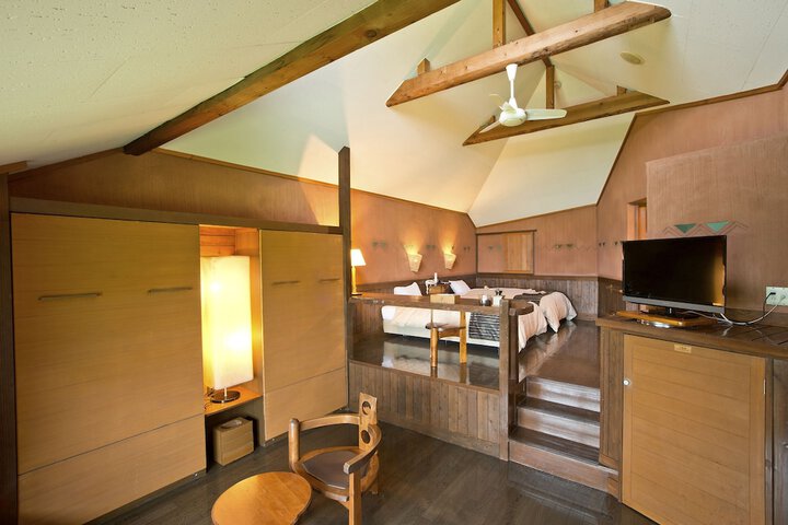 Room 7 of 42
