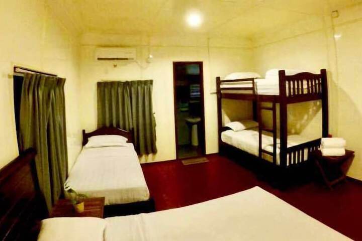 Room 22 of 114