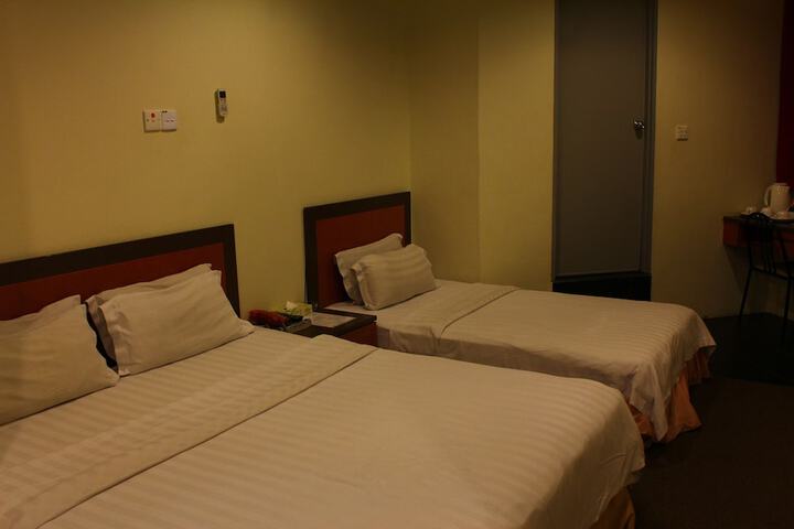Room 11 of 63