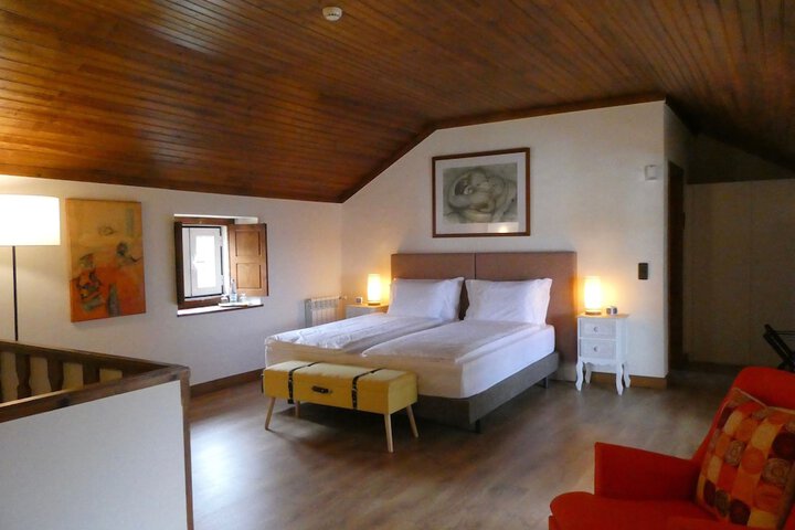 Room 4 of 61