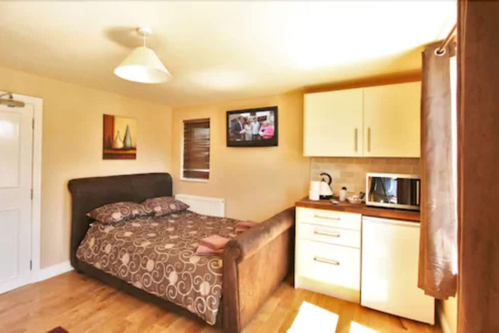 Room 5 of 28