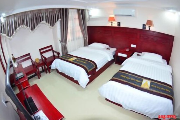 Room 17 of 40