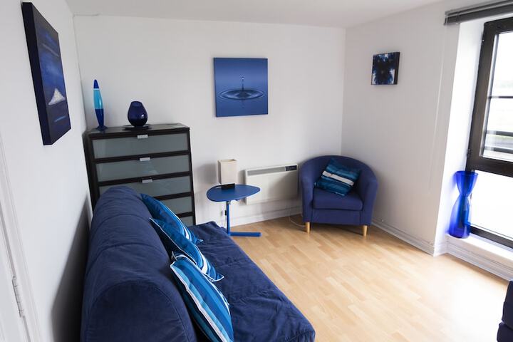 Room 6 of 13