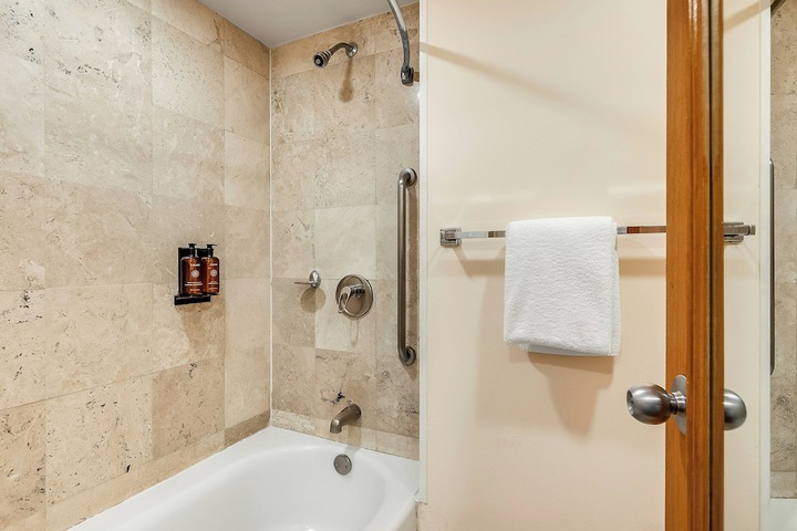 Room 14 of 37