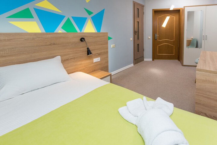 Room 16 of 26